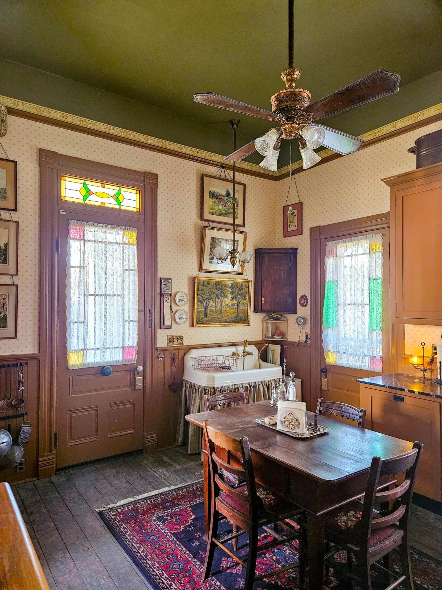 The Jd Hyde Historic Inn 维塞利亚 外观 照片