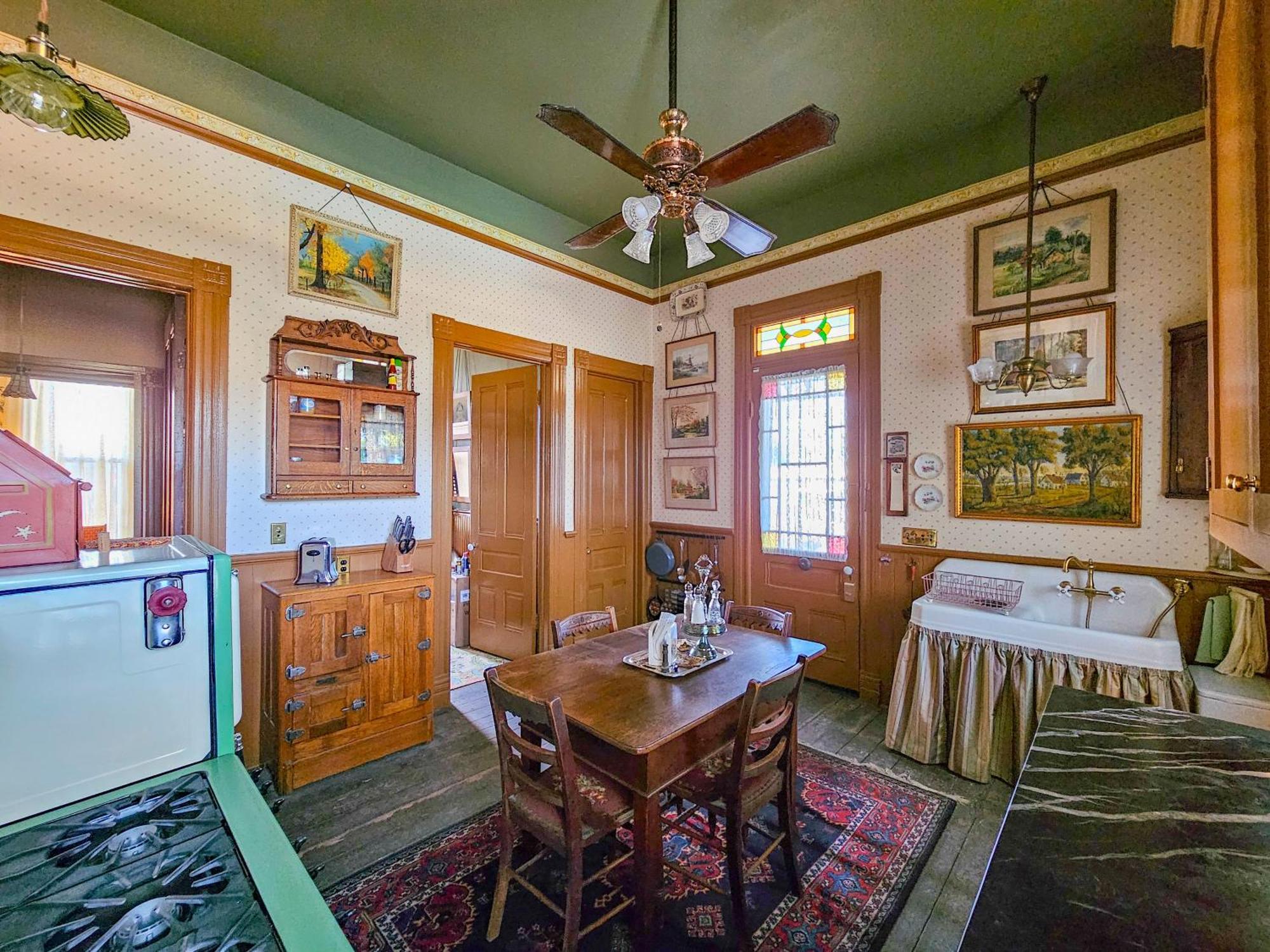 The Jd Hyde Historic Inn 维塞利亚 外观 照片