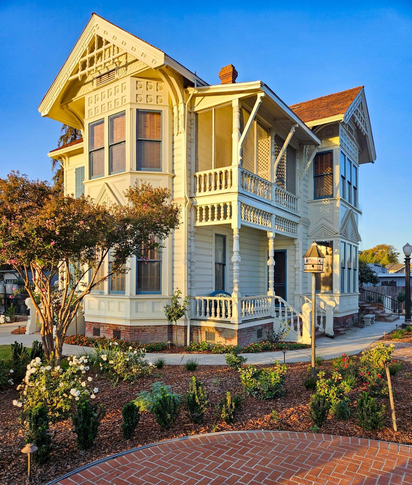 The Jd Hyde Historic Inn 维塞利亚 外观 照片