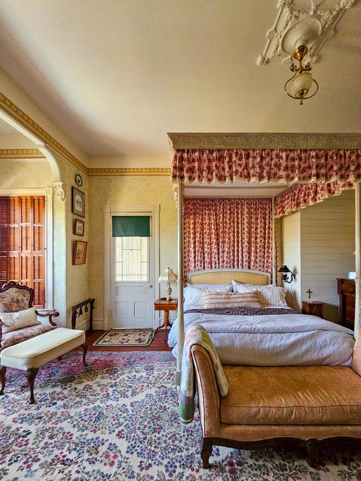 The Jd Hyde Historic Inn 维塞利亚 外观 照片