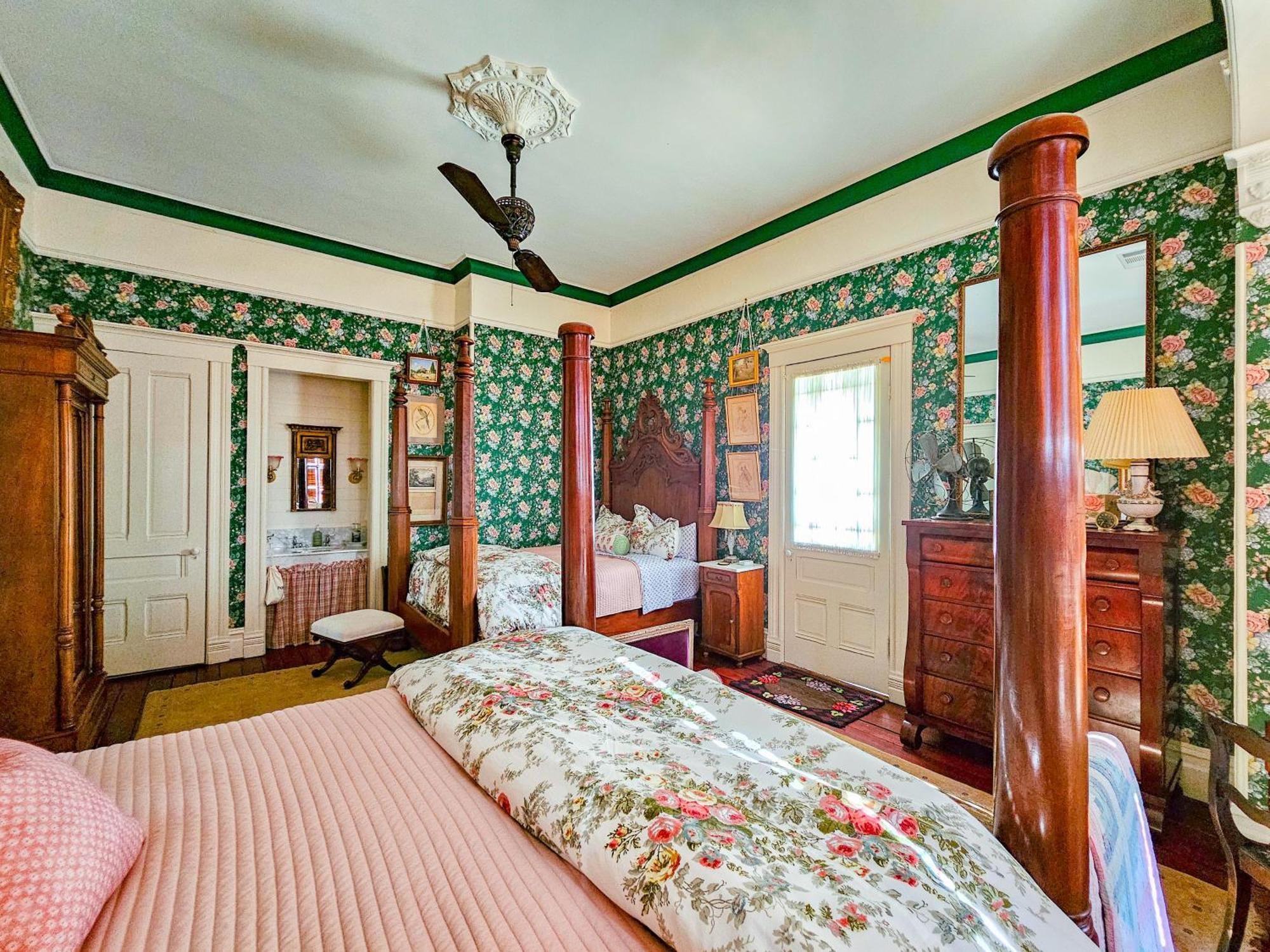 The Jd Hyde Historic Inn 维塞利亚 外观 照片